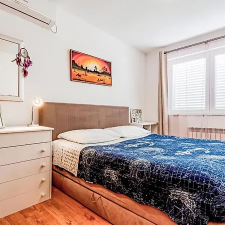 בית נופש Pet Friendly In Zrnovska Banja קורצולה