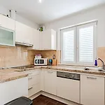 Pet Friendly In Zrnovska Banja * Korčula