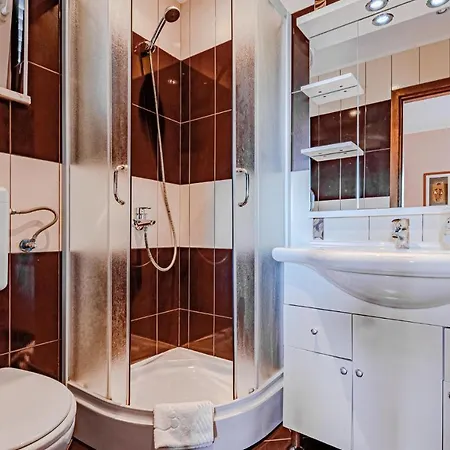 Pet Friendly In Zrnovska Banja Vakantiehuis *