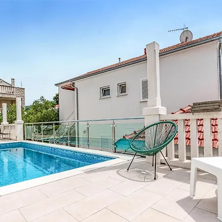 6 Bedroom Gorgeous In Zrnovska Banja *