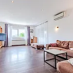 Pet Friendly In Zrnovska Banja Κόρτσουλα
